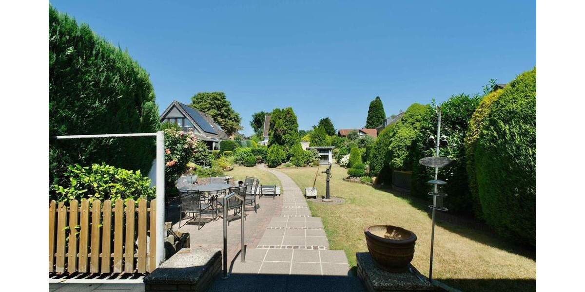 Familienfreundlich wohnen auf großem Grundstück in Reuschenberg 5 zimmer