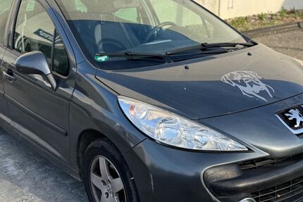 Peugeot 207 118.000 km 2.999 € Troisdorf 53842