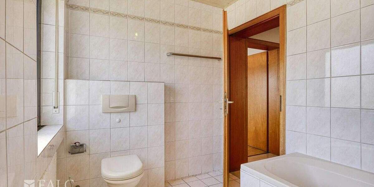 Einfamilienhaus für die junge Familie - Wohnen in bester Lage in Köln Weiden 5 zimmer