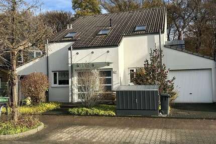 Haus zum Kaufen in Langenfeld 900.000 € 191 m² 5.5 zimmer