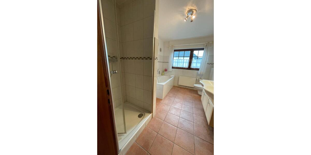 Einfamilienhaus Leichlingen (Rheinland) - 6 Zimmer, 166 m&sup2;, 590.000&euro; | Angebot:27108873