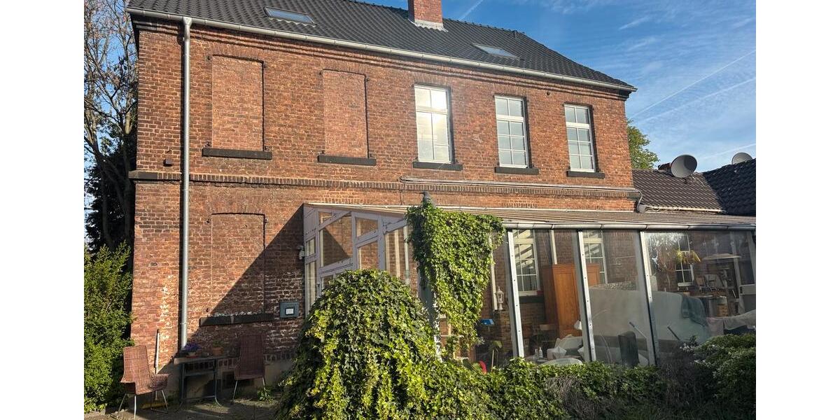 Einfamilienhaus Bergheim Auenheim - 9 Zimmer, 300 m&sup2;, 670.000&euro; | Angebot:26990660