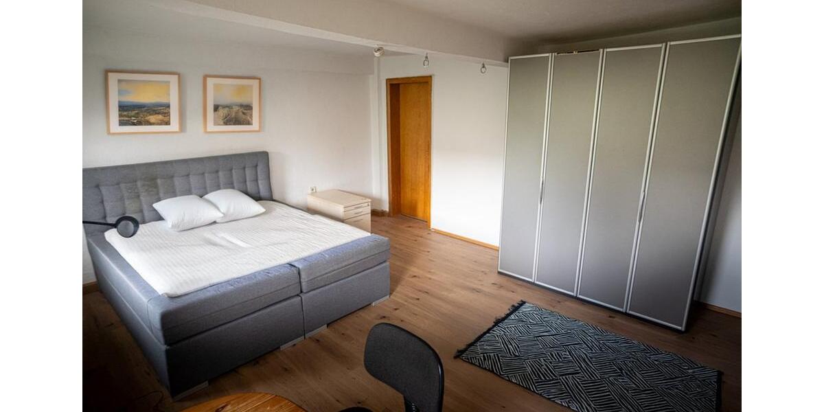 Voll möbliertes Haus für Übergangswohnen – befristet 7 zimmer