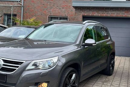 VW Tiguan 119.000 km 5.999 &euro; Solingen 42651