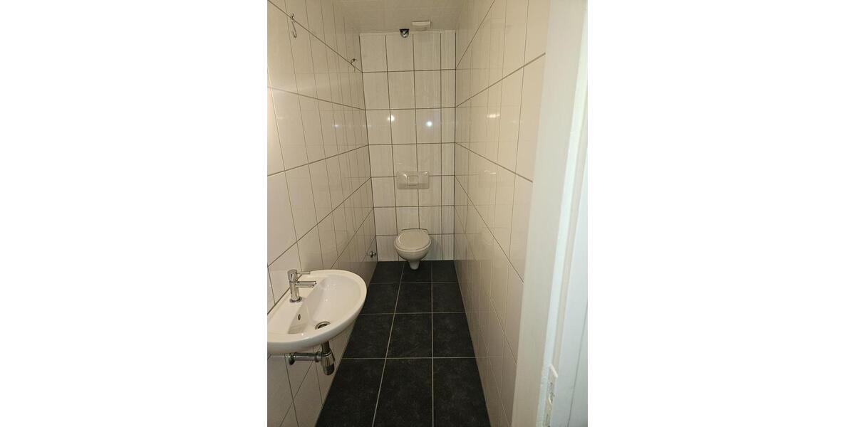 Etagenwohnung Leverkusen - 4 Zimmer, 150 m&sup2;, 1.395&euro; | Angebot:26357528