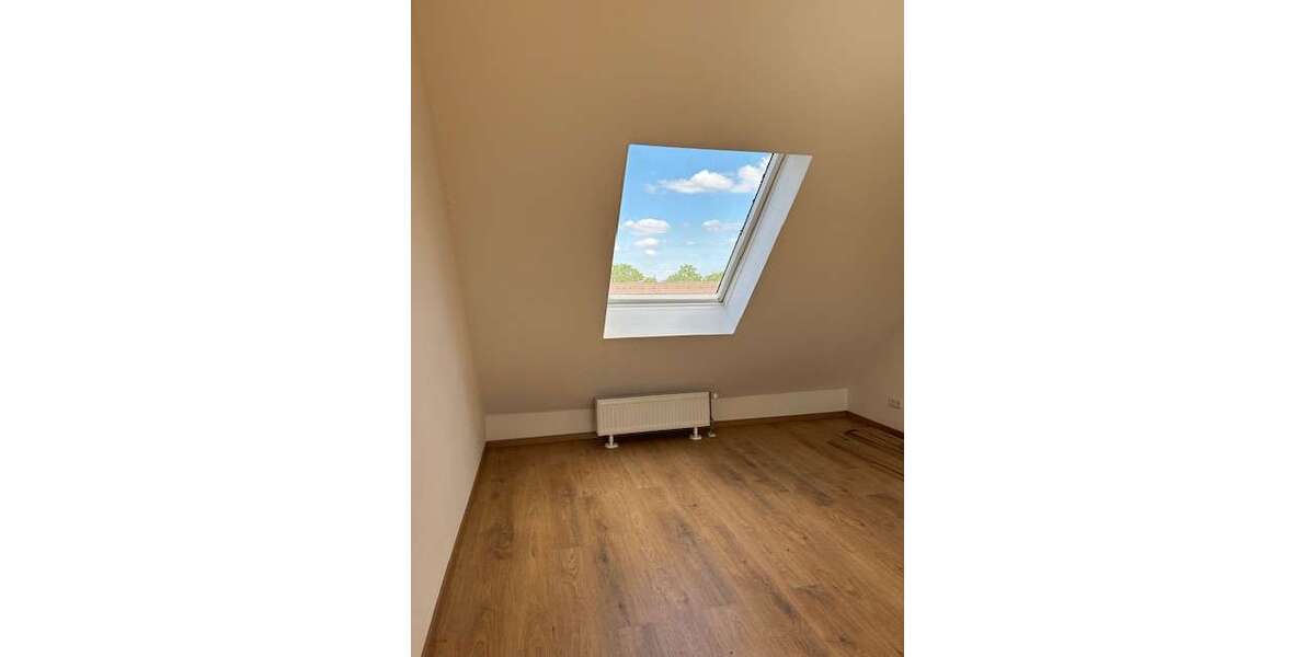 Etagenwohnung Hürth - 1 Zimmer, 34 m&sup2;, 325&euro; | Angebot:24126533