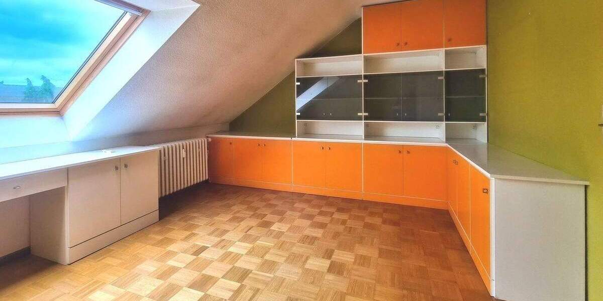 TOPLAGE IM HILDENER NORDEN - Dachterrassenwohnung mit Modernisierungsbedarf 3 zimmer