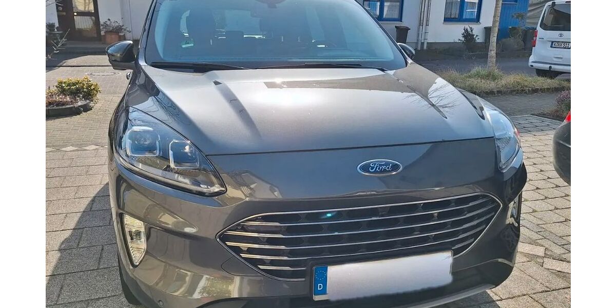Ford Kuga 49.867 km 22.222 &euro; Köln 51061