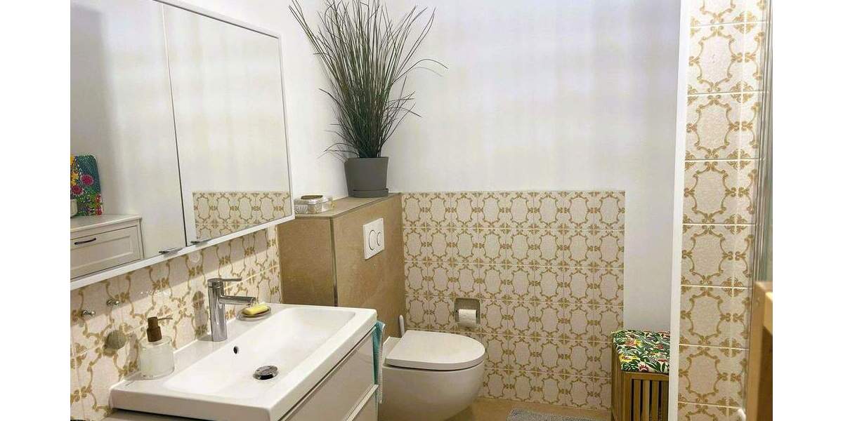 Attraktive Eigentumswohnung mit Aussicht - im Zentrum von Bergisch Gladbach 3 zimmer