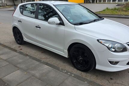 Hyundai i30 162.500 km 3.500 &euro; Solingen 42651