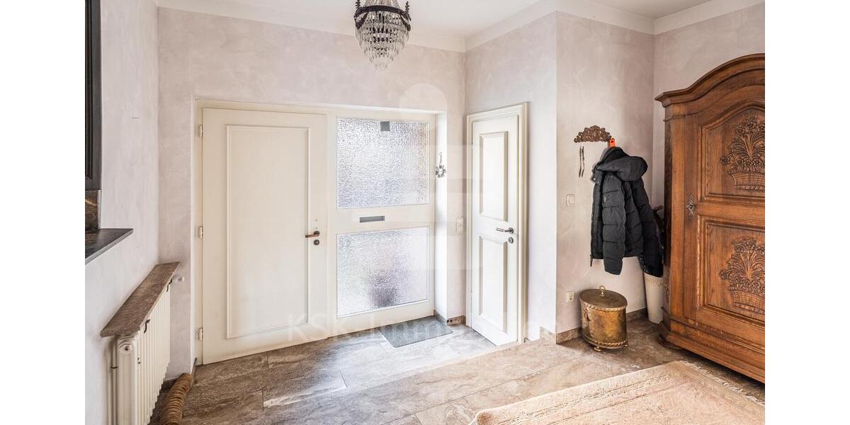 Befristeter Mietvertrag: Charmantes Reihenmittelhaus in Hürth-Efferen mit Garten, Sauna & Garage. 5 zimmer