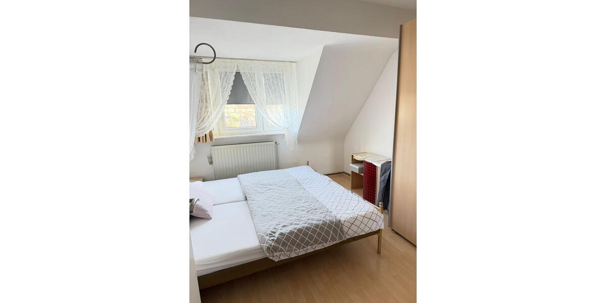68m2 3-Zimmer-Dachgeschoss-Wohnung mit gartennutzung 3 zimmer