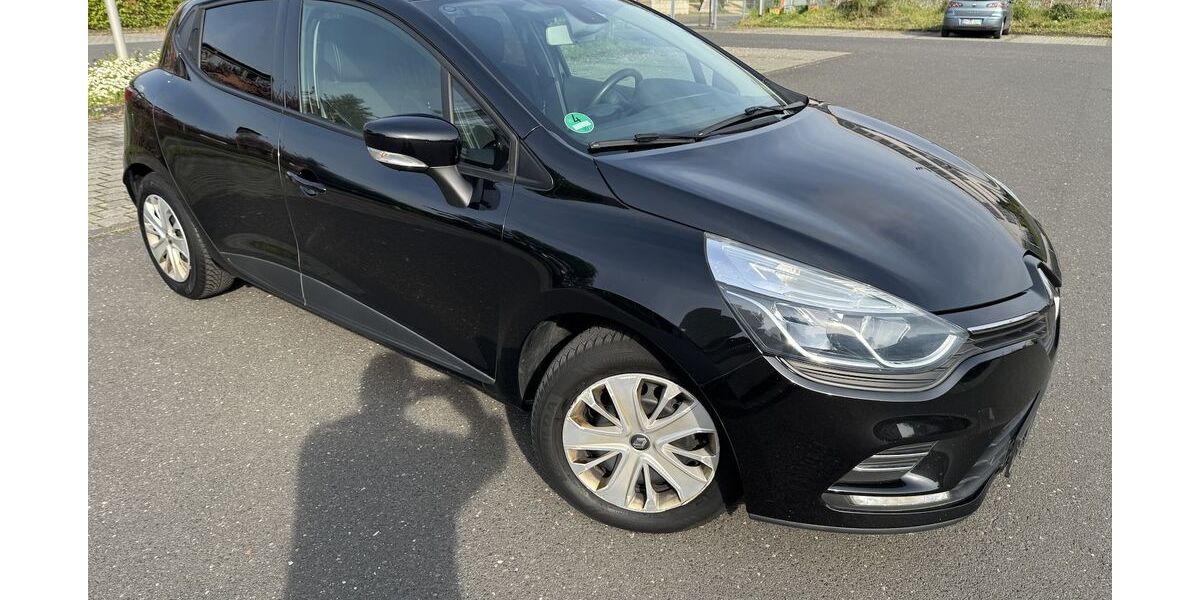 Renault Clio 83.000 km 8.000 &euro; Erftstadt (bei Köln) 50374