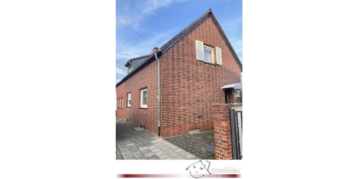 Massives Wohnhaus (DHH) auf großzügigem Grundstück in ruhiger Lage von Dormagen - Nievenheim 3 zimmer