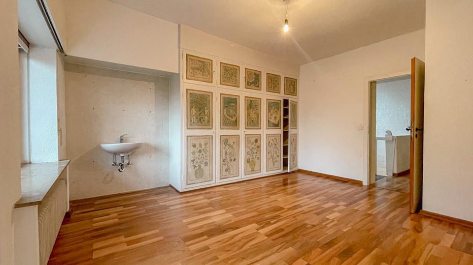Einfamilienhaus Bergisch Gladbach Alt-Frankenforst - 8 Zimmer, 200 m&sup2;, 600.000&euro; | Angebot:27301292