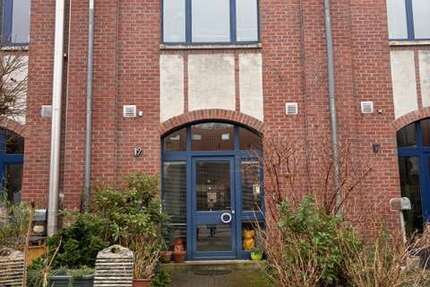 Haus Erkrath - 4 Zimmer, 175 m&sup2;, 1.519&euro; | Angebot:25349089