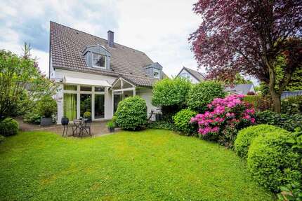Haus Neuss Furth-Mitte - 5 Zimmer, 127 m&sup2;, 699.000&euro; | Angebot:27439747