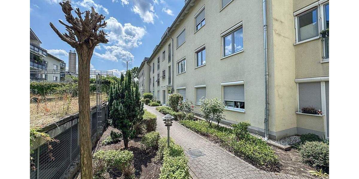 Bezugsfreie, moderne 4-Zimmerwohnung im Herzen von Liblar 4 zimmer