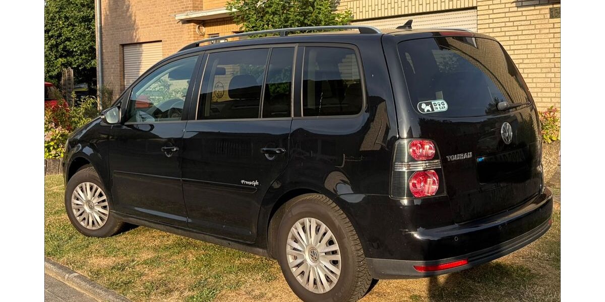 VW Touran 167.400 km 5.990 &euro; Grevenbroich 41517