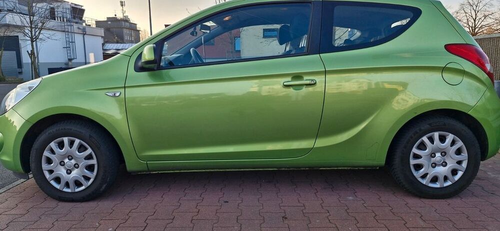 i20
