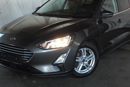 Ford Focus NAVI BLUETOOTH SHZ PARCTRONIC 1 HAND 124.895 km 10.908 &euro; Köln 50858
