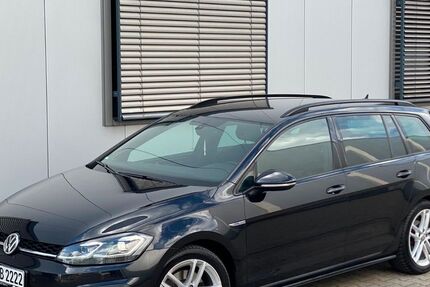 VW Golf 229.196 km 9.950 &euro; Düsseldorf 40233
