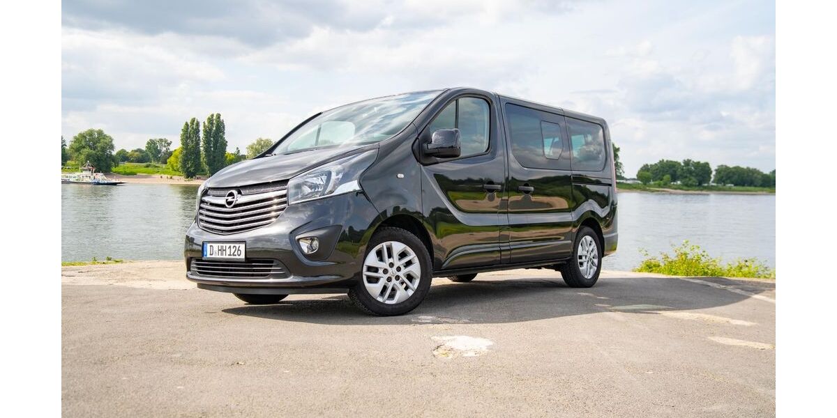Opel Vivaro 118.000 km 17.900 &euro; Düsseldorf 40489