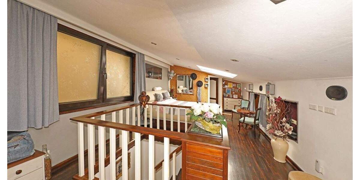 Reihenmittelhaus Düsseldorf Lierenfeld - 3 Zimmer, 130 m&sup2;, 425.000&euro; | Angebot:25631739