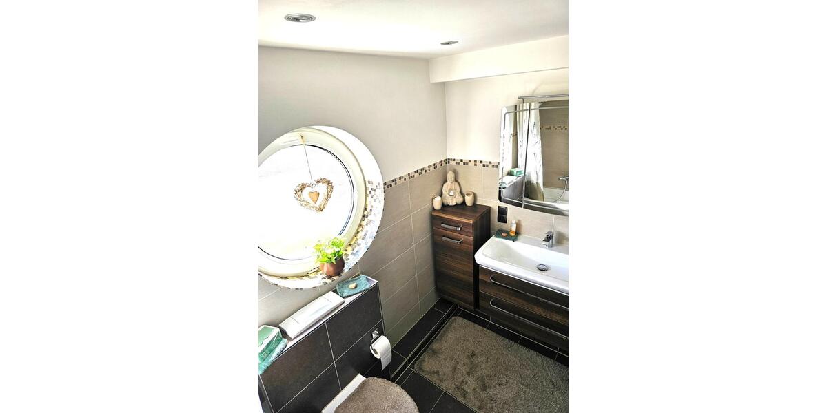 Etagenwohnung Niederkassel - 4 Zimmer, 80 m&sup2;, 359.000&euro; | Angebot:25442267