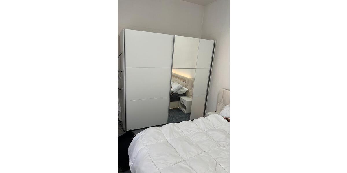 Etagenwohnung Grevenbroich - 1 Zimmer, 50 m&sup2;, 650&euro; | Angebot:26635691