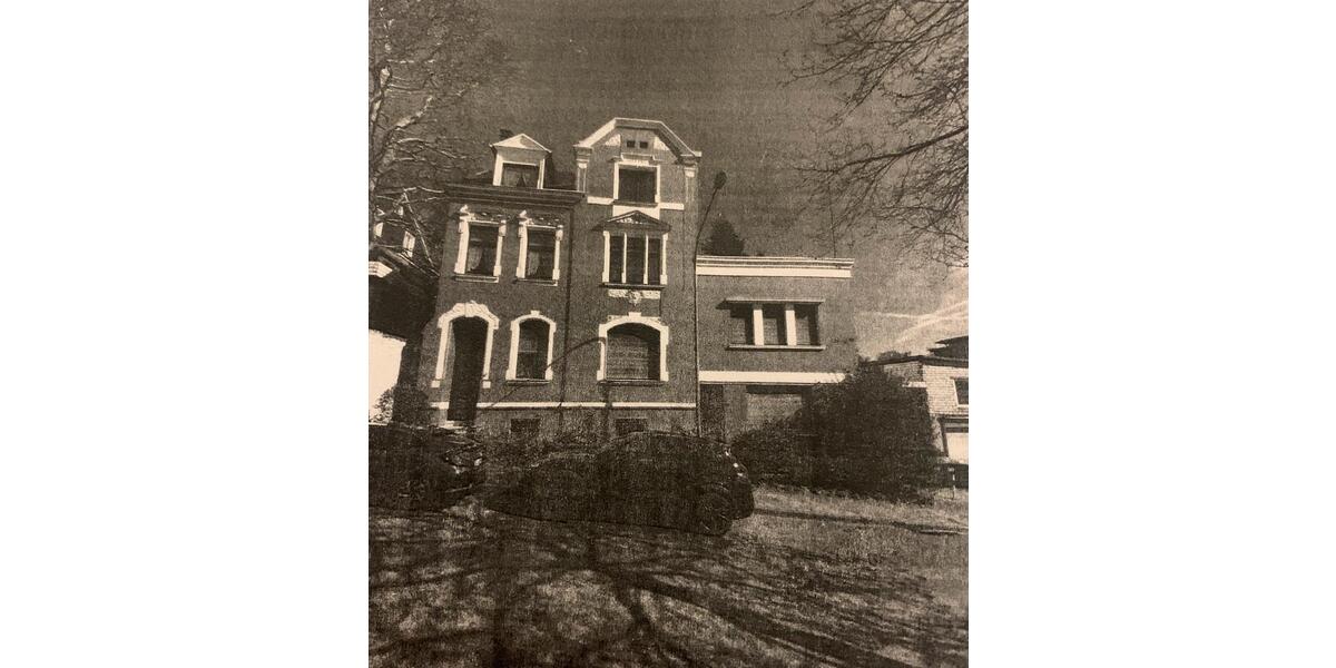 Jugendstivilla 250m2 und ein Einfamilienhau ca.100m2für ein Preis zimmer