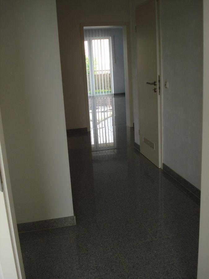 Bornheim - Brenig schöne 3-Zimmerwohnung mit Balkon ab 01.11.2025 oder nach Vereinbarung 3 zimmer