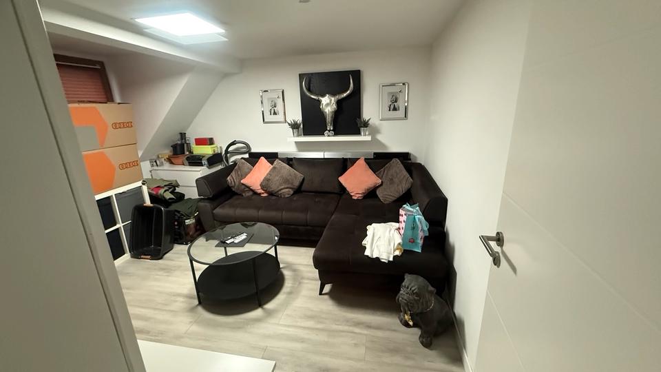 Dachgeschoßwohnung Hürth - 1 Zimmer, 42 m&sup2;, 1.210&euro; | Angebot:25616666