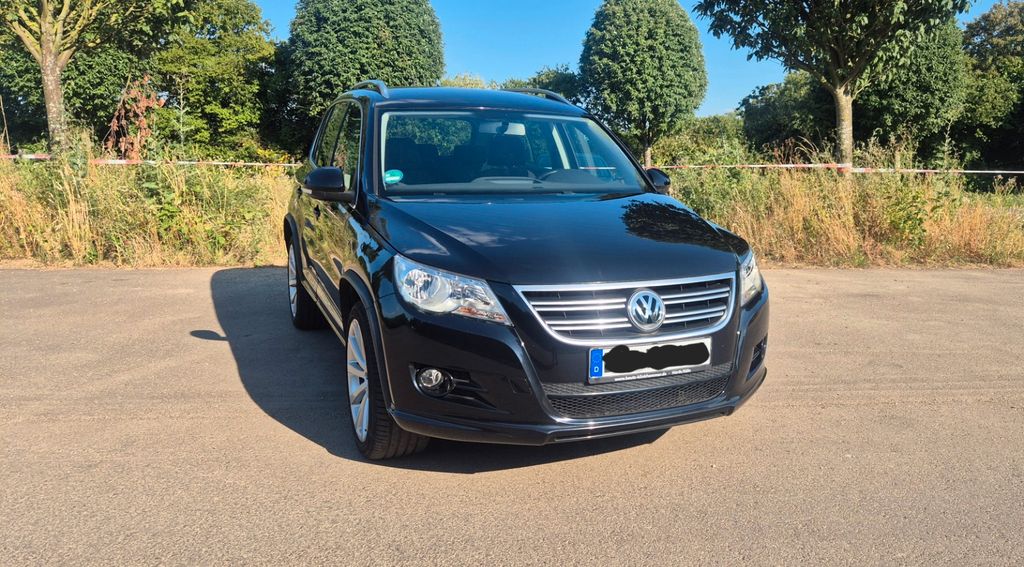 VW Tiguan 153.000 km 7.699 &euro; Pulheim 50249