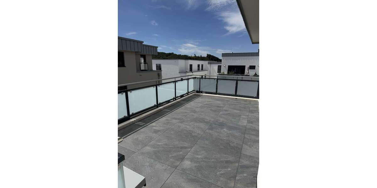 Etagenwohnung Overath - 3 Zimmer, 143 m&sup2;, 1.933&euro; | Angebot:25714797