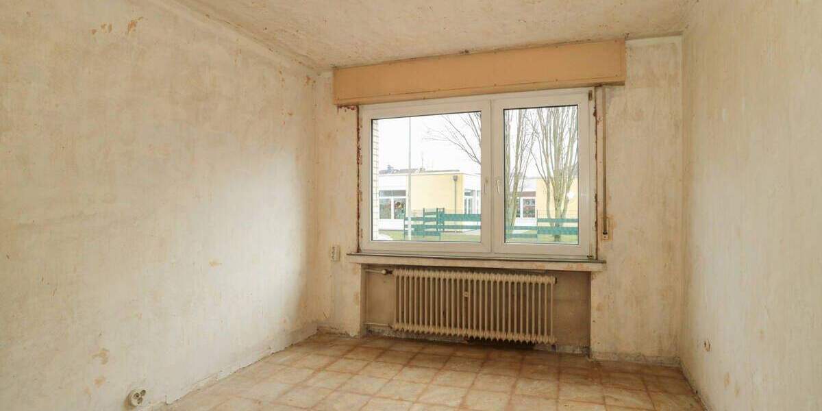 Mehrfamilienhaus, Wohnhaus Dormagen / Stürzelberg Stürzelberg - 6 Zimmer, 119 m&sup2;, 320.000&euro; | Angebot:25228971