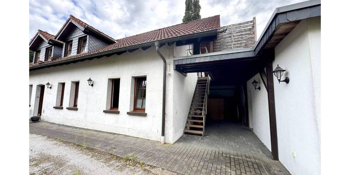Großes Einfamilienhaus mit Einliegerwohnung in Leverkusen - Quettingen 6 zimmer