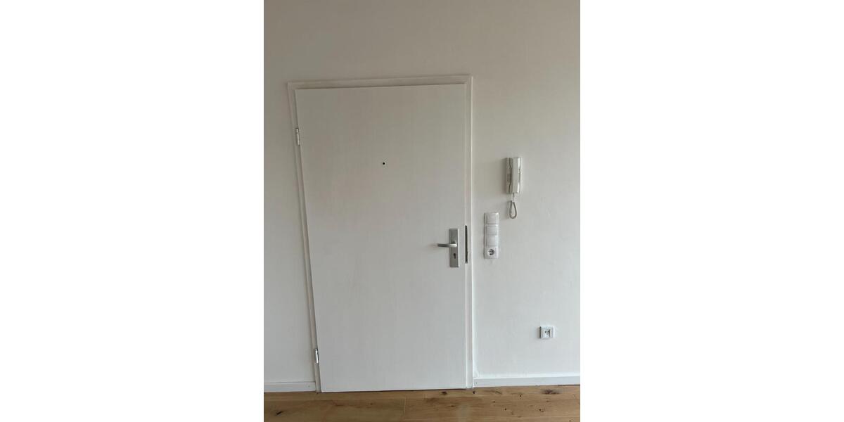 Helles Apartment im Dachgeschoss mit großem Balkon in Raderthal 1 zimmer