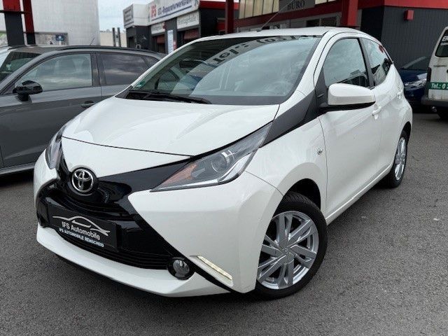 Aygo (X)