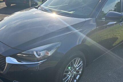 Mazda 2 80.203 km 14.990 € Neuss 41464