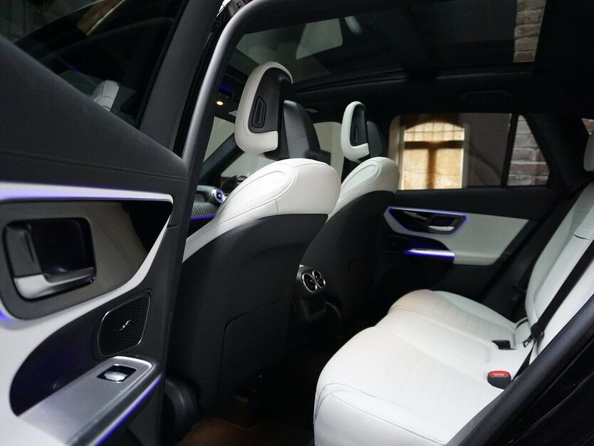 Mercedes-Benz GLC 220 d 4M AMG Pano Leder Memory MBUX 360° 9.229 km 57.400 € Wuppertal 42327