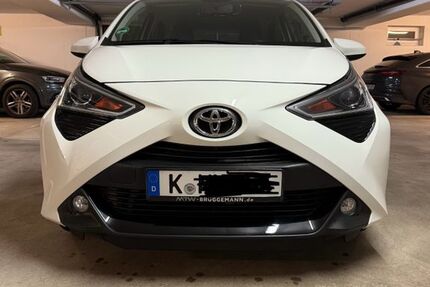 Toyota Aygo (X) 16.020 km 13.200 &euro; Köln 51147