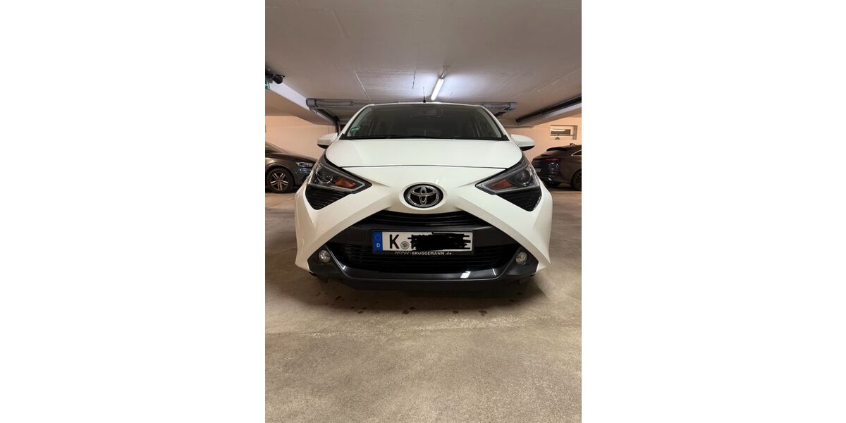 Toyota Aygo (X) 16.020 km 13.200 &euro; Köln 51147