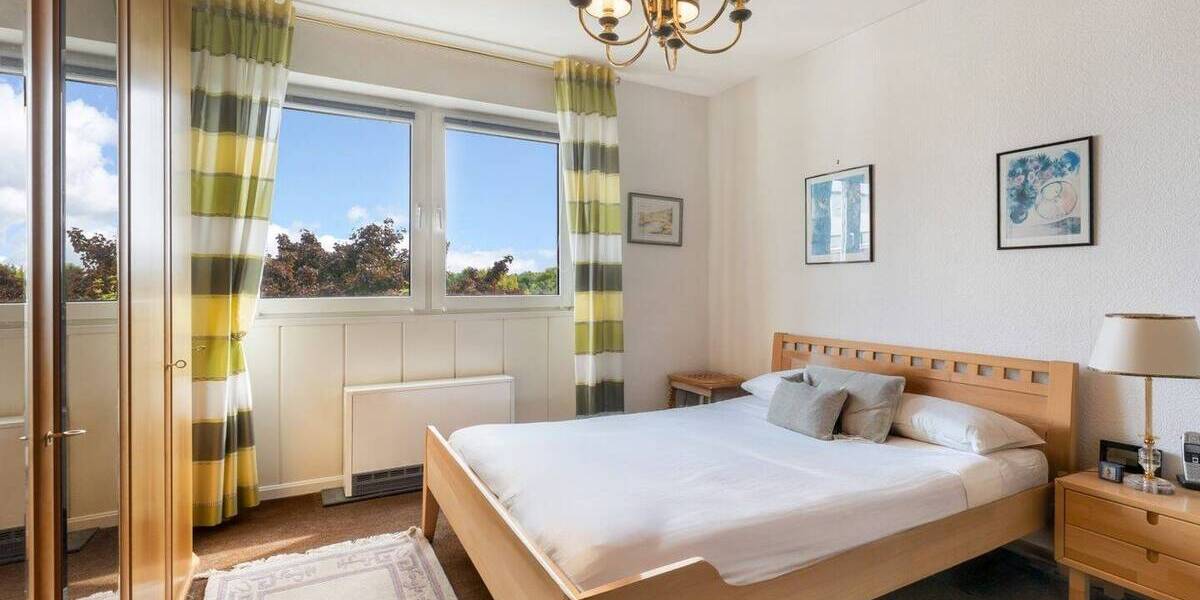 Helle 3-Zimmer-Wohnung mit Loggia in zentraler, ruhiger Lage von Köln-Rondorf 3 zimmer