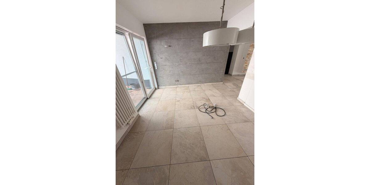 Etagenwohnung Pulheim Brauweiler - 3 Zimmer, 131 m&sup2;, 1.700&euro; | Angebot:26867370