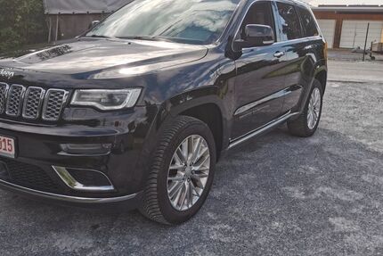 Jeep Grand Cherokee 65.800 km 35.200 € Leverkusen 51373