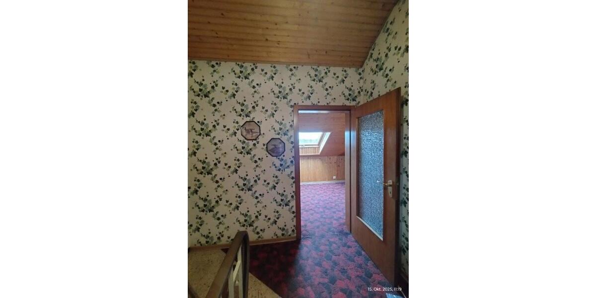 Gute Gelegneheit Großzügig geschnittenes Reihenendhaus mit Balkon, schönem Garten und Garage 6 zimmer