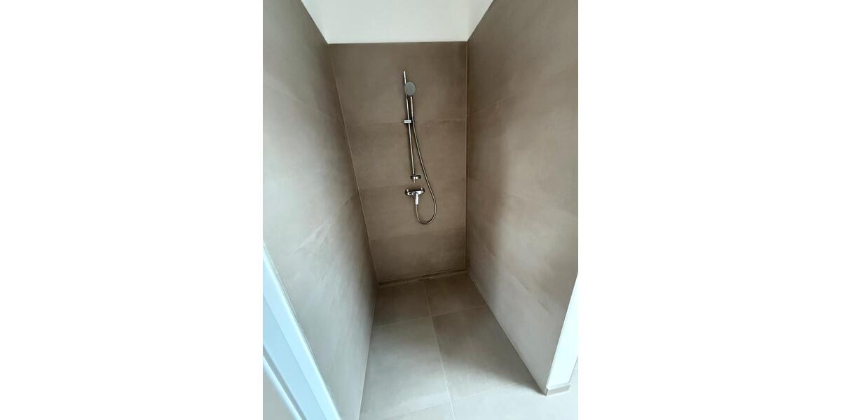 Moderne Wohnung mit effizienter Wärmepumpe und Aufzug zimmer