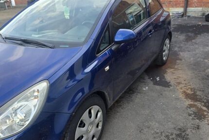 Opel Corsa 150.000 km 2.200 &euro; Köln 51103