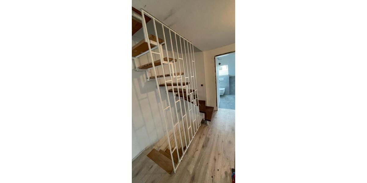 Frisch saniertes Haus mit 80 m2 in Meschenich 3 zimmer